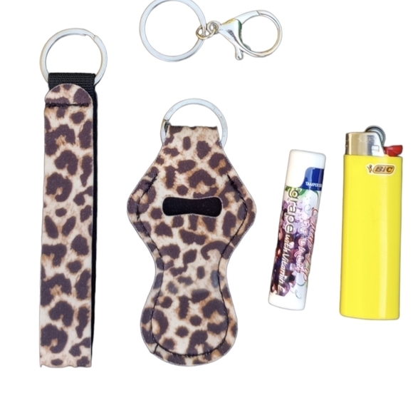 5 / $25 Lip Balm Holder Keychain Pineapple Lipstick Keychain Tropical Keyring - Picture 9 of 16